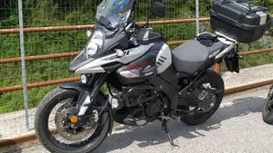 Suzuki V-Strom 1000XT (2017 - 20)  (2)