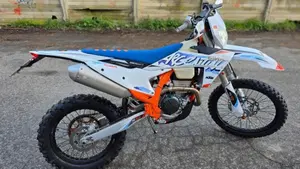 KTM 250 EXC-F Six Days (2024)  (2)