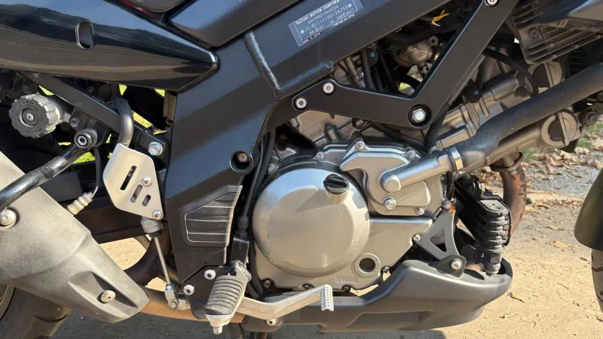Suzuki V-Strom 650 (2008 - 11)  (3)