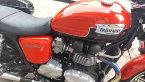 Triumph Bonneville SE (2009 - 13) 