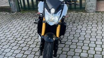 Yamaha FZ8 (2010 - 12) usata