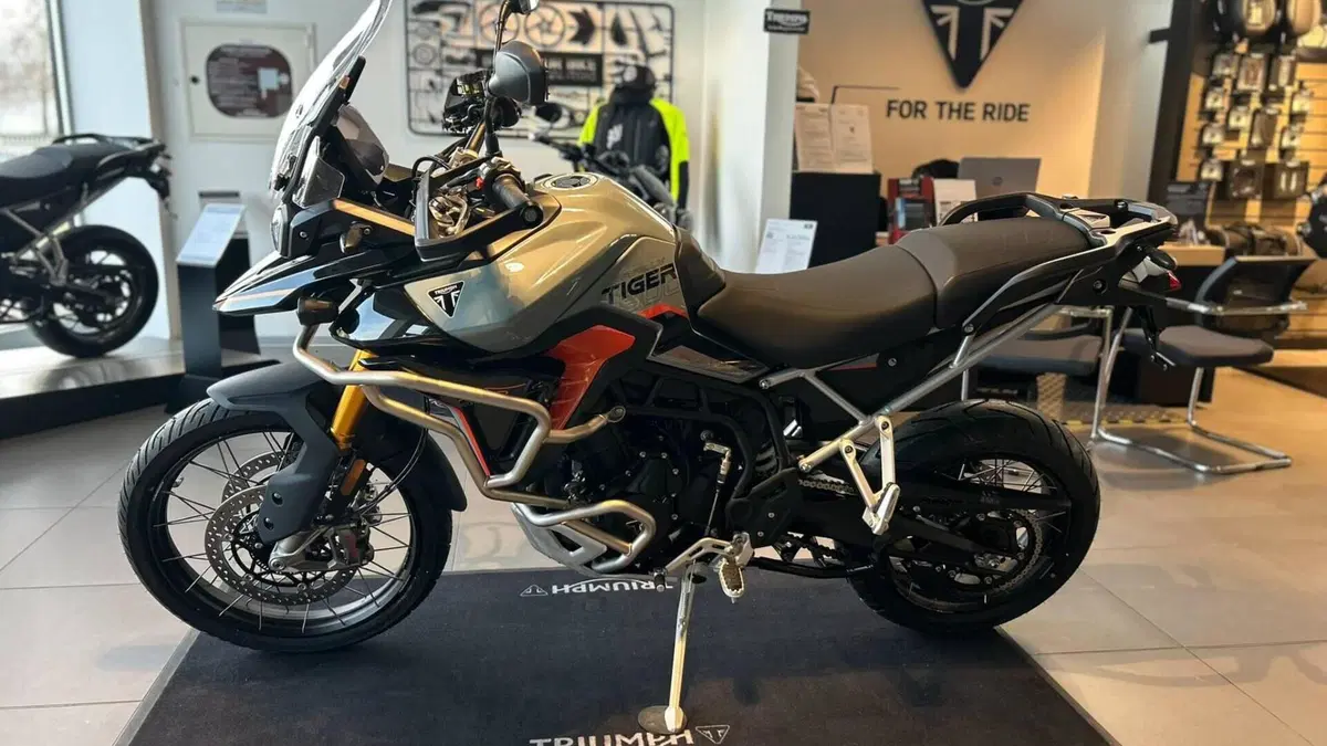 Triumph Tiger 900 Desert Special Edition (2026)  (3)