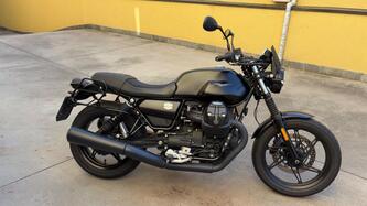 Moto Guzzi V7 850 Stone Special Abs (2021) usata