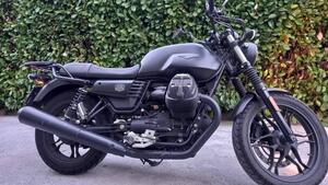Moto Guzzi V7 III Stone (2017 - 20) 