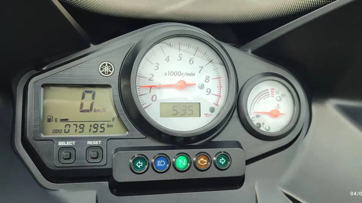 Yamaha TDM 900 (2002 - 14)  (5)