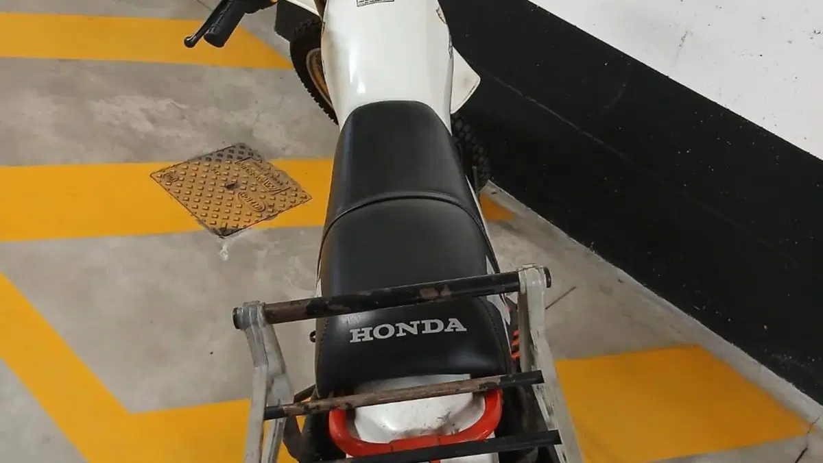 Honda   (2)