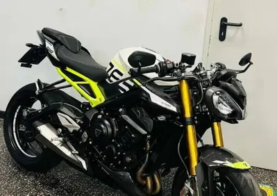 Triumph Street Triple 765 Moto2 Edition (2023 - 24) - Annuncio 9939441