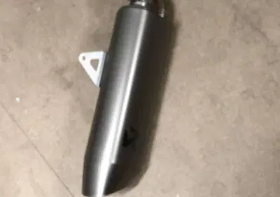 SILENZIATORE AKRAPOVIC PER HONDA CBR 1000 RR-R 183 - Annuncio 9939682