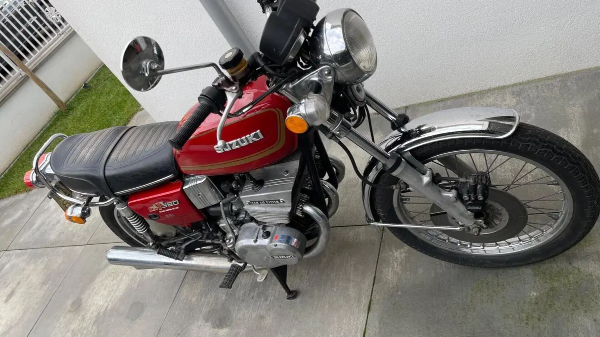 Suzuki   (3)