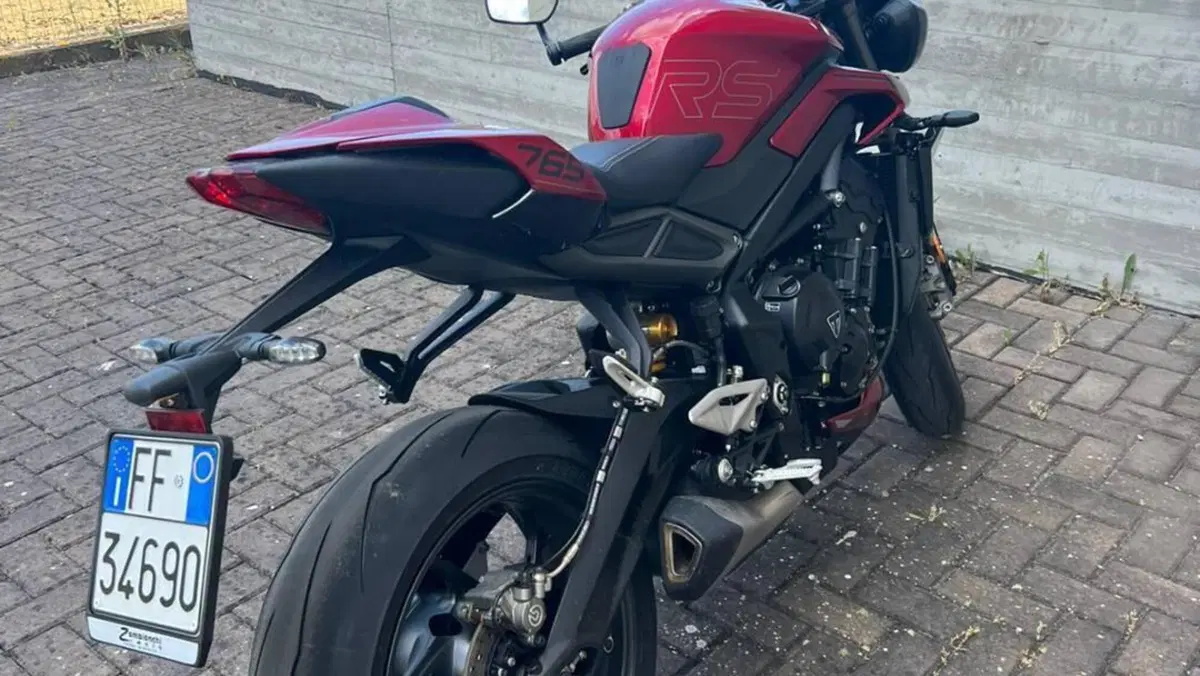 Triumph Street Triple 765 RS (2023 - 26)  (3)
