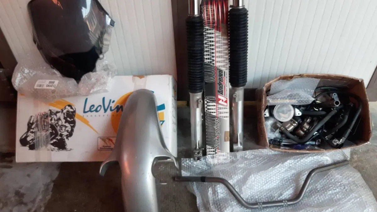Honda Transalp XL 650V (2005 - 06)  (11)