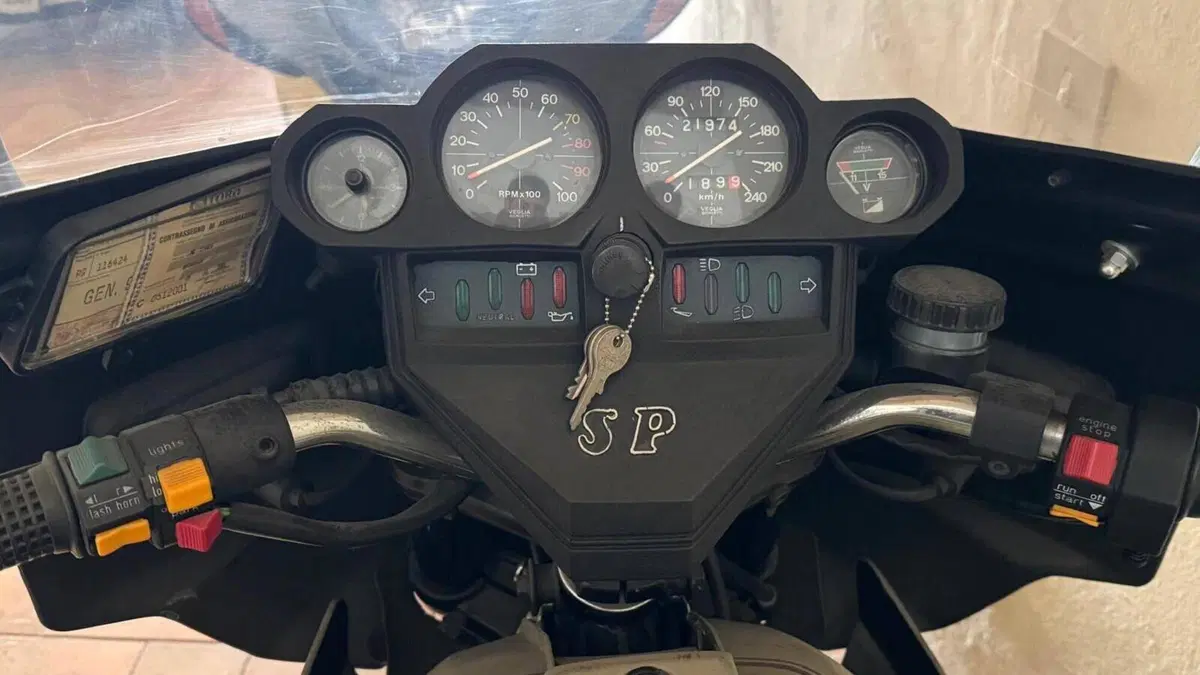 Moto Guzzi   (3)