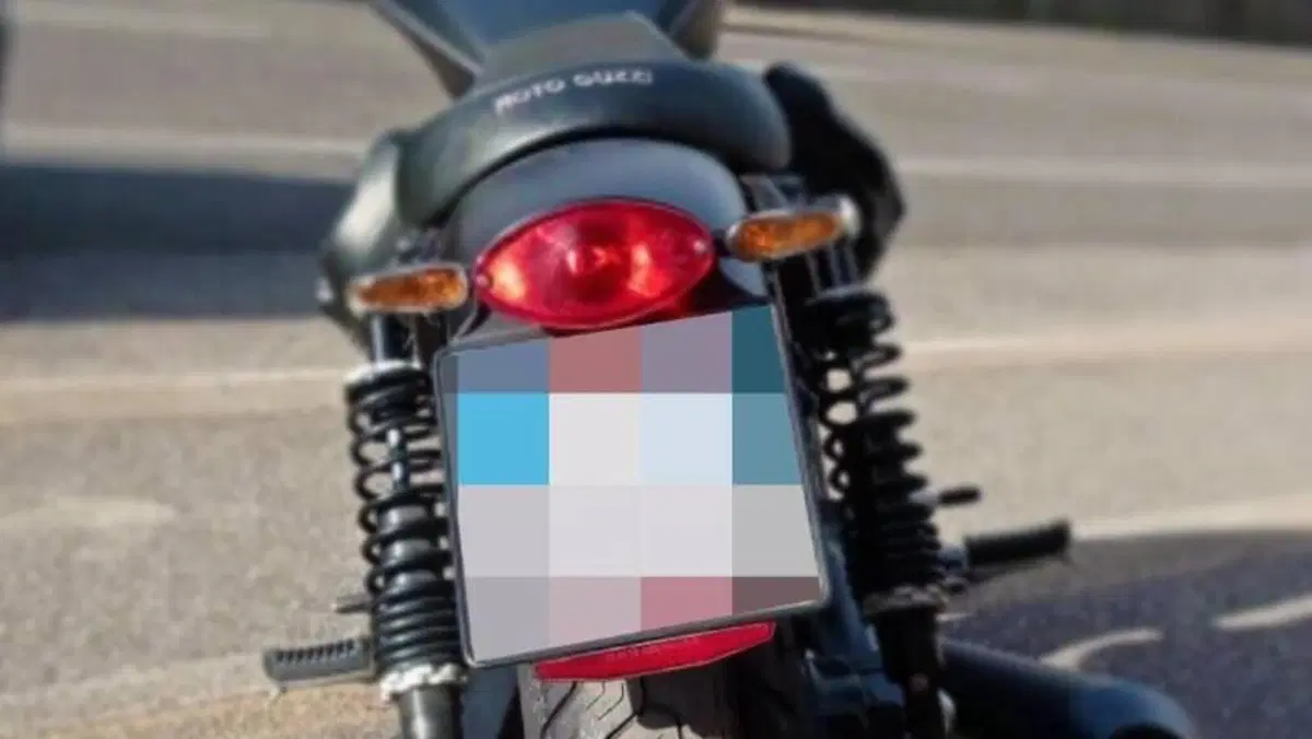 Moto Guzzi V9 Bobber Special Edition (2023 - 25)  (9)