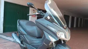 Kymco X-Town 300i ABS (2016 - 20)  (2)