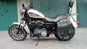 Harley-Davidson 883 R (2008 - 16) - XL 883R  (4)