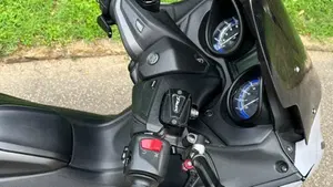 Yamaha T-Max 560 (2020 - 21)  (6)
