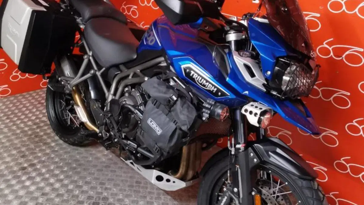Triumph Tiger Explorer XCX 1215 ABS (2016 - 17)  (2)