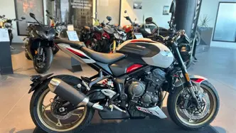 Triumph Trident 800 (2026) nuova