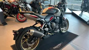 Triumph Trident 800 (2026)  (2)