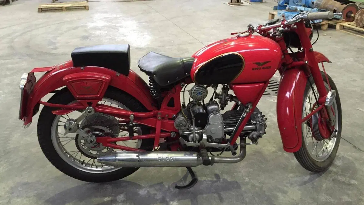 Moto Guzzi   (2)