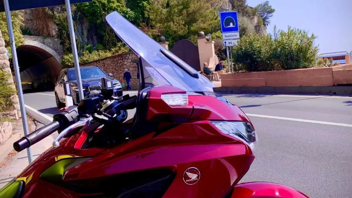 Honda GL 1800 Gold Wing Tour (2018 - 20)  (2)