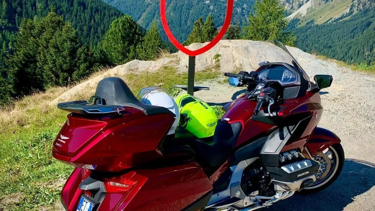 Honda GL 1800 Gold Wing Tour (2018 - 20)  (5)