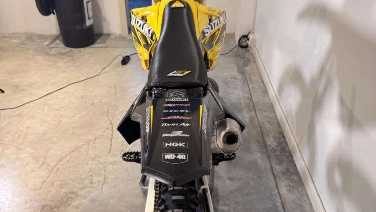 Suzuki RM 125 (2002 - 03)  (5)