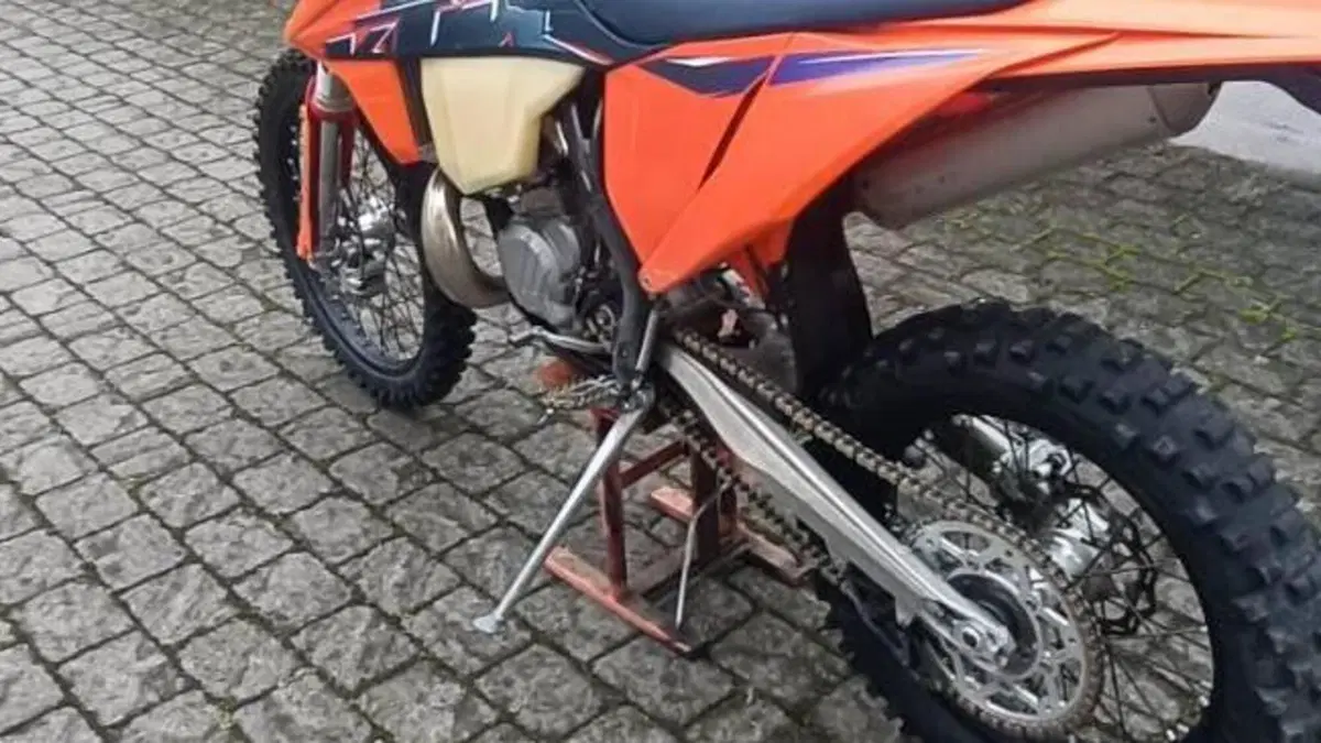 KTM 250 EXC TPI (2022)  (2)