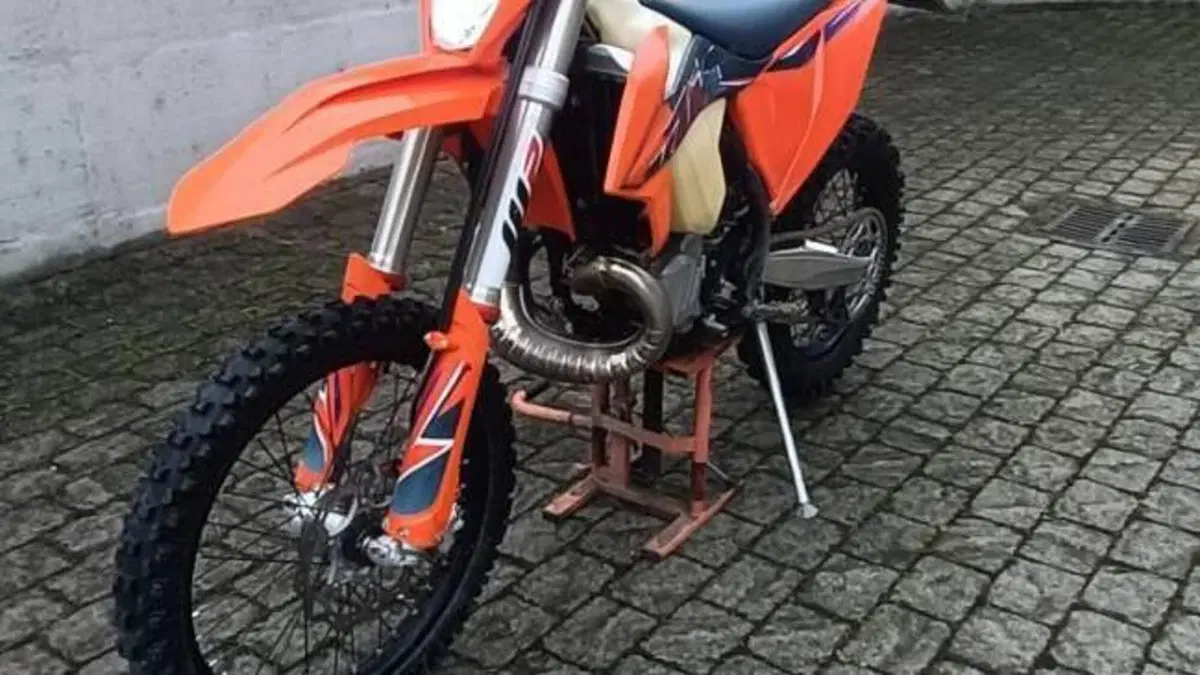 KTM 250 EXC TPI (2022)  (6)