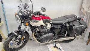 Triumph Bonneville T100 (2021 - 25) 