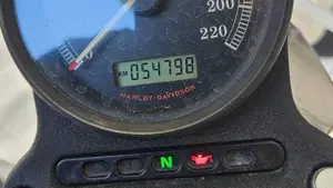 Harley-Davidson 883 Custom (2008 - 12) - XL 883C  (7)