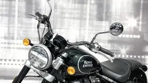 Royal Enfield Super Meteor 650 (2023 - 26)  (5)