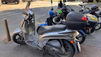 Kymco People 125 S DD (2007 - 16) usata