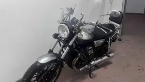 Moto Guzzi V9 Roamer (2021 - 24)  (2)