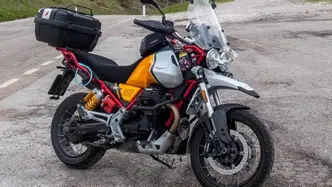 Moto Guzzi V85 TT Evocative Graphics (2021 - 23) usata