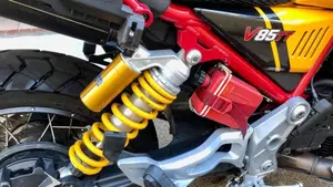 Moto Guzzi V85 TT Evocative Graphics (2021 - 23)  (5)