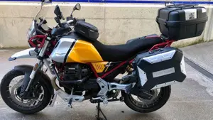 Moto Guzzi V85 TT Evocative Graphics (2021 - 23)  (8)