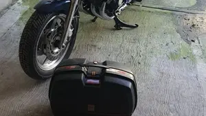 Yamaha FZX 750  (7)