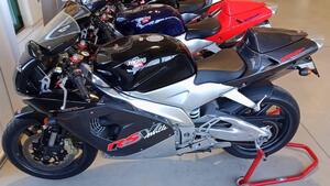 Aprilia RSV 1000 (1998 - 99) 