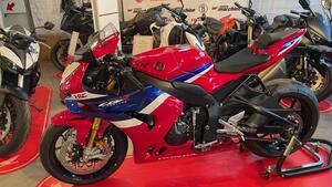 Honda CBR 1000 RR-R Fireblade SP (2024 - 26) 