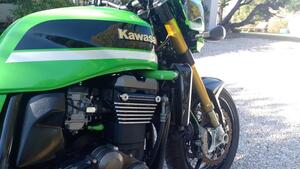 Kawasaki ZRX 1200 R (2000 - 06) 
