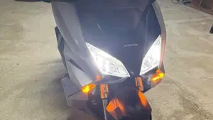 Honda Forza 750 DCT (2021 - 24)  (2)