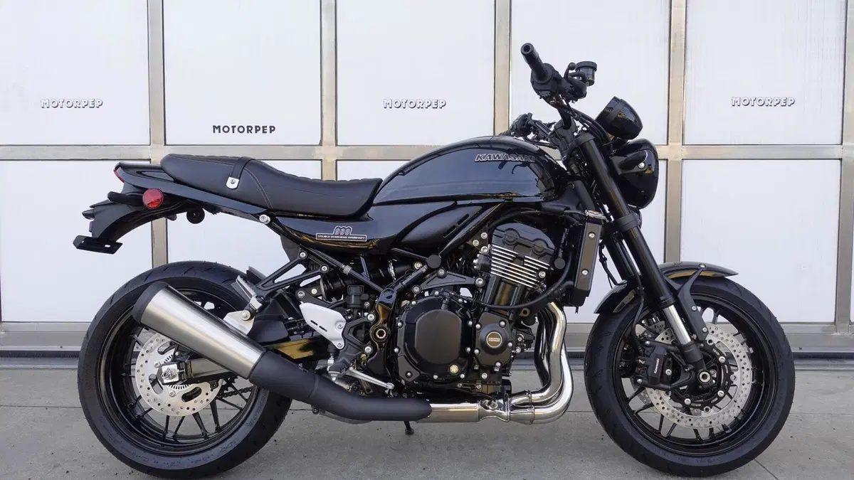 Kawasaki Z 900 RS Black Ball Edition (2026)  (2)