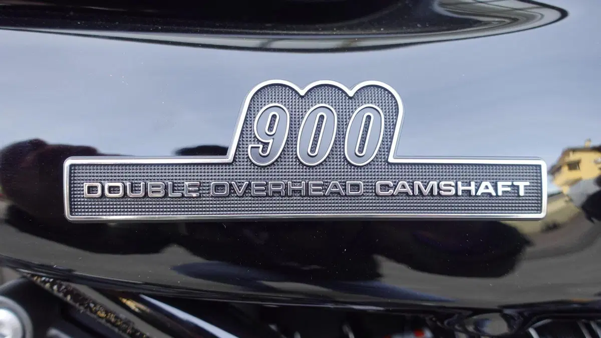 Kawasaki Z 900 RS Black Ball Edition (2026)  (4)