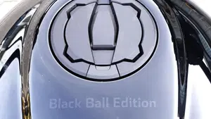Kawasaki Z 900 RS Black Ball Edition (2026)  (5)