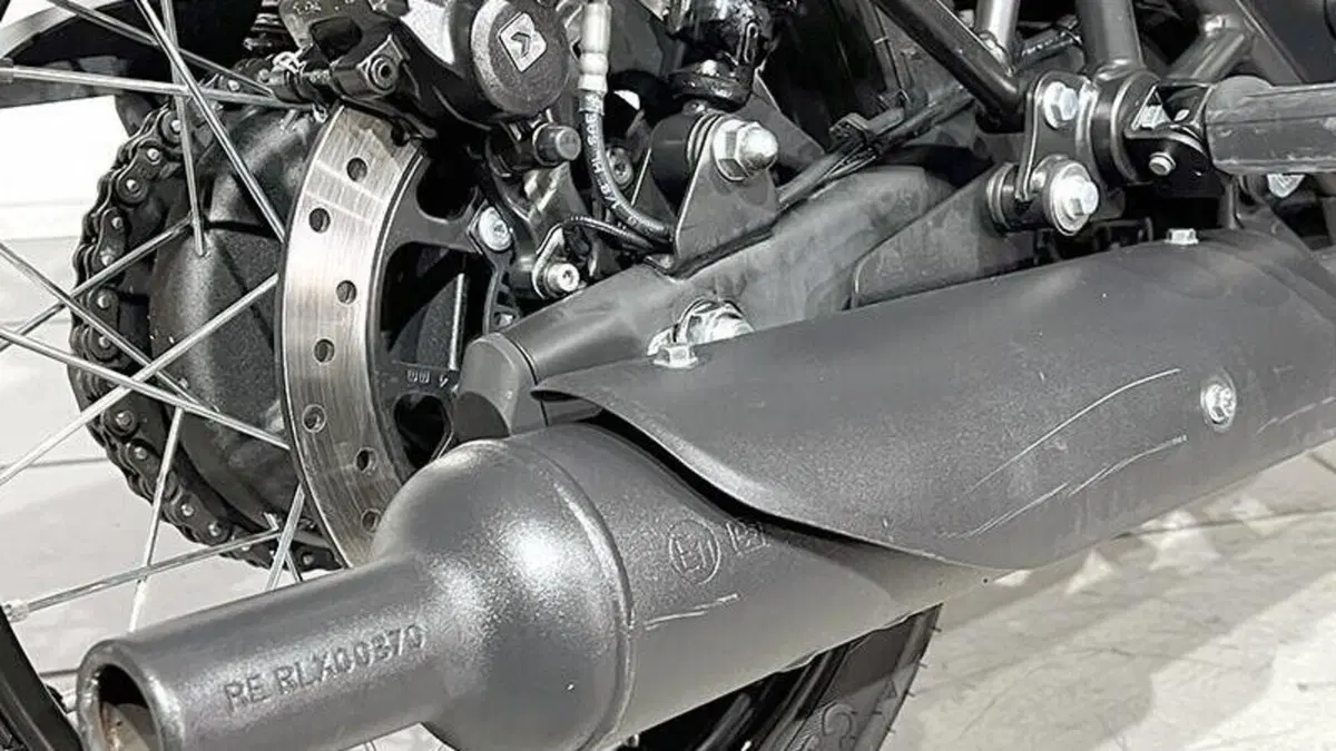 Royal Enfield Classic 350 (2021 - 26)  (3)