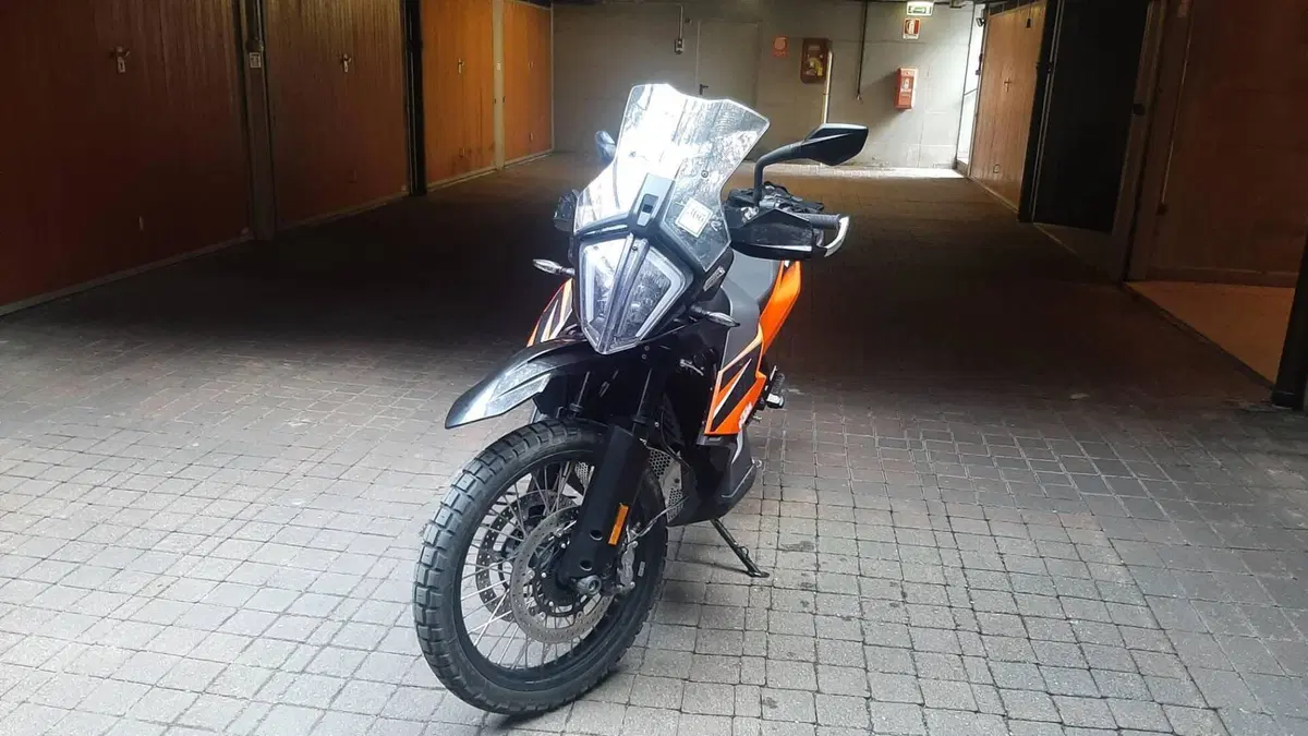 KTM 890 Adventure (2022)  (2)