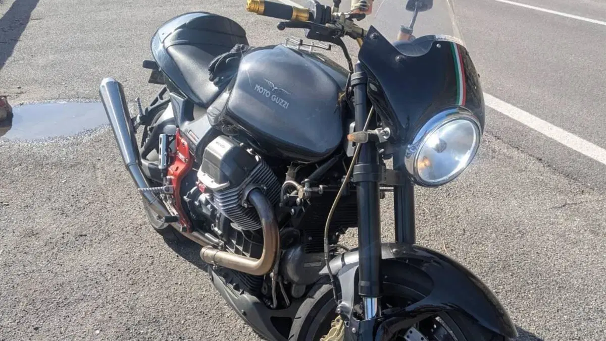 Moto Guzzi V11 Le Mans (2001 - 06)  (3)