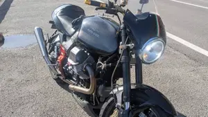Moto Guzzi V11 Le Mans (2001 - 06)  (3)