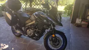 Suzuki V-Strom 650 (2021 - 25)  (2)